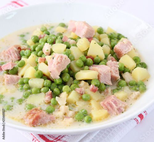 Erbsensuppe mit Kassler