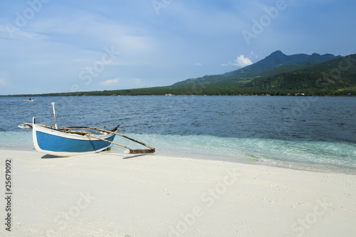 camiguin island outrigger fishing boat