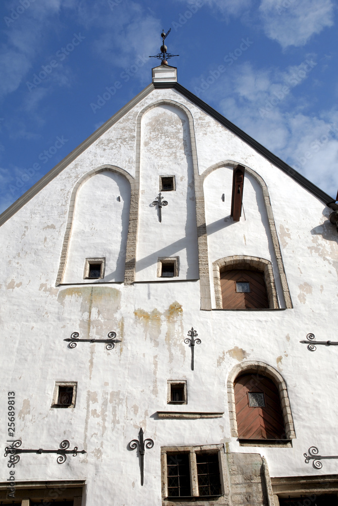 Fototapeta premium The medieval building in the old town of Tallinn