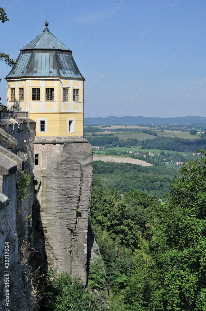 Naklejka premium königstein, torrione della fortezza sull'elba