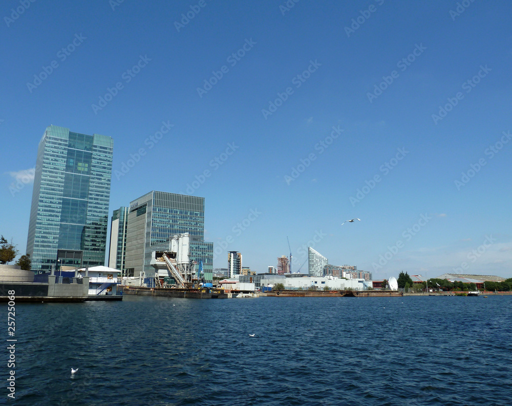 Obraz premium London Docklands Water View