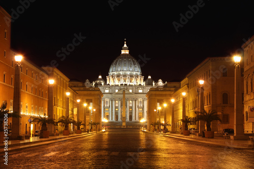 Vatican City in Rome, Italy © Vladimir Mucibabic