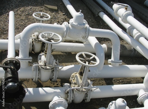 Leitungen - Raffinerie