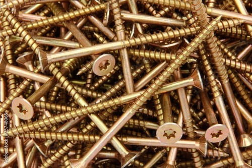 Der Schraubenhaufen - 01