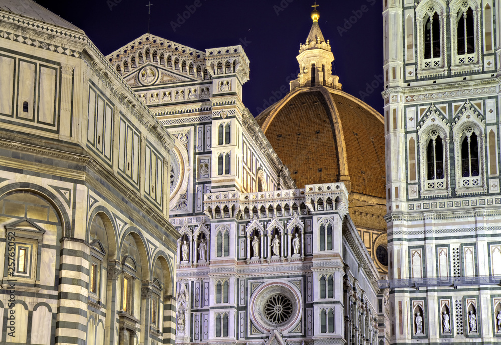 Dom zu Florenz bei Nacht