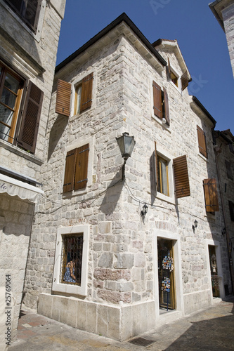 Fototapeta Naklejka Na Ścianę i Meble -  House in Kotor.
