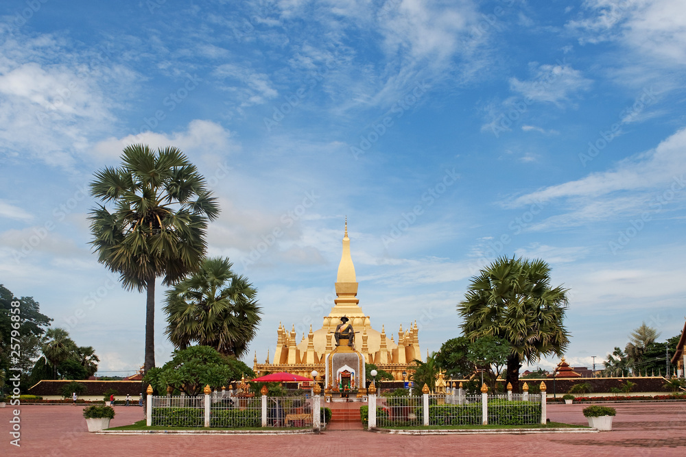That Luang Vientiane, Laos