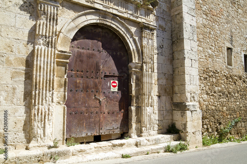 Church of San Miguel  Romanesque transition  thirteenth century.