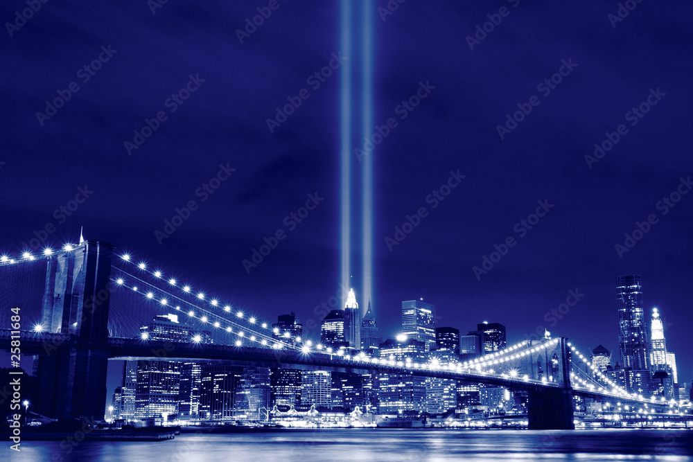 Obraz premium Brooklyn Brigde i wieże świateł