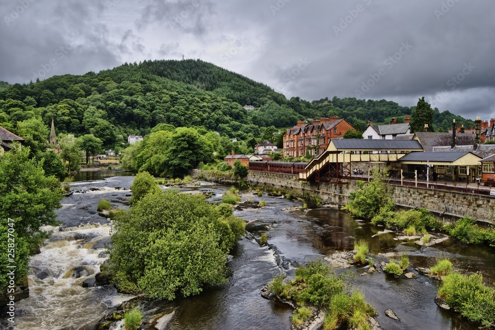 The river Dee, Llangollen