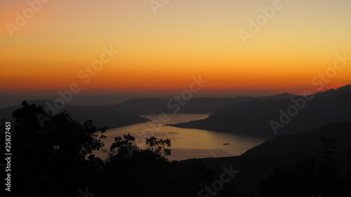 Wallpaper Mural Baie de kotor Torontodigital.ca