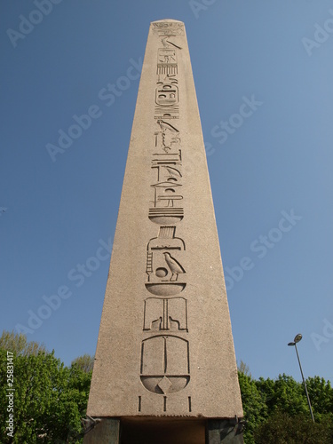 OBELISCO DE TEODOSIO