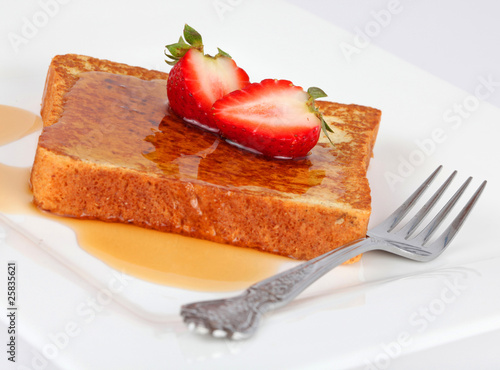 French toast and starwberries photo