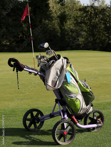 sacca da golf con mazze