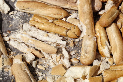 Fotografie sur-consommation nourriture pain sec