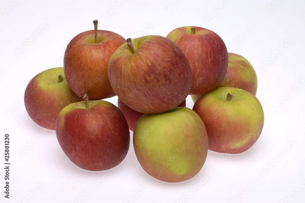Red apples Red apples