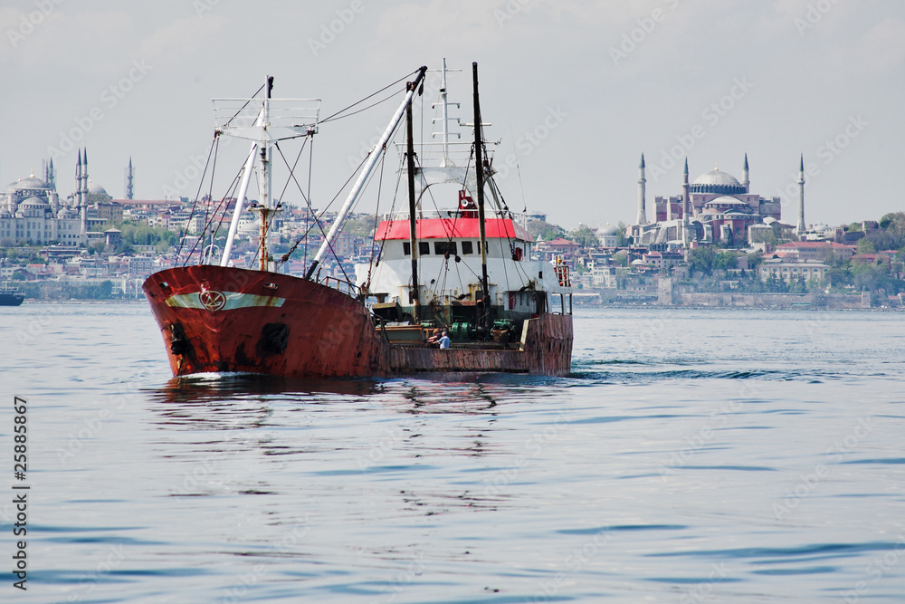 Fototapeta premium Fishing ship in the Marmara Sea in Istanbul, Turkey