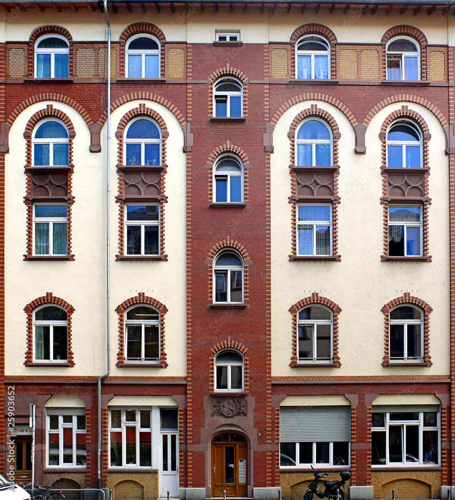 Obraz premium Frankfurt - Klingerstraße 1 2010