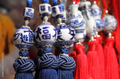 Obraz na płótnie Chinese crafts and gifts - brings good luck and wealth w salonie