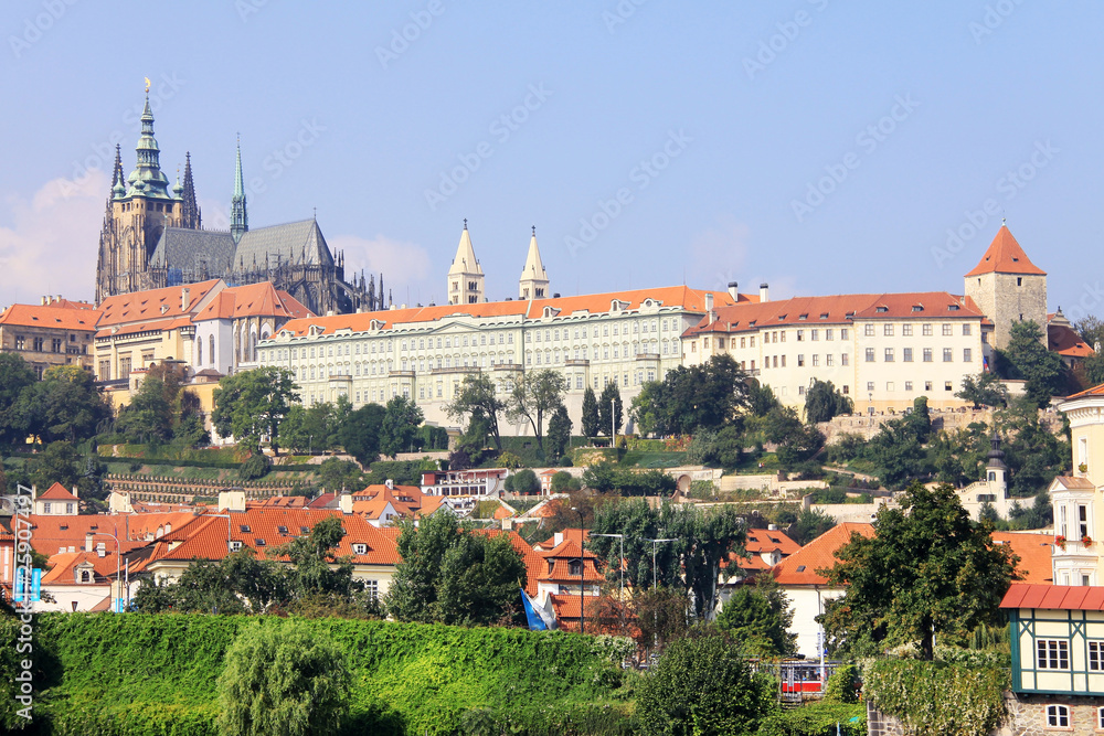 Obraz premium The View on Prague summer gothic Castle above River Vltava
