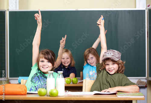 Cuadro en lienzo Schüler melden sich