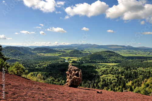 Vue du Puy de la Vache, Auvergne photo