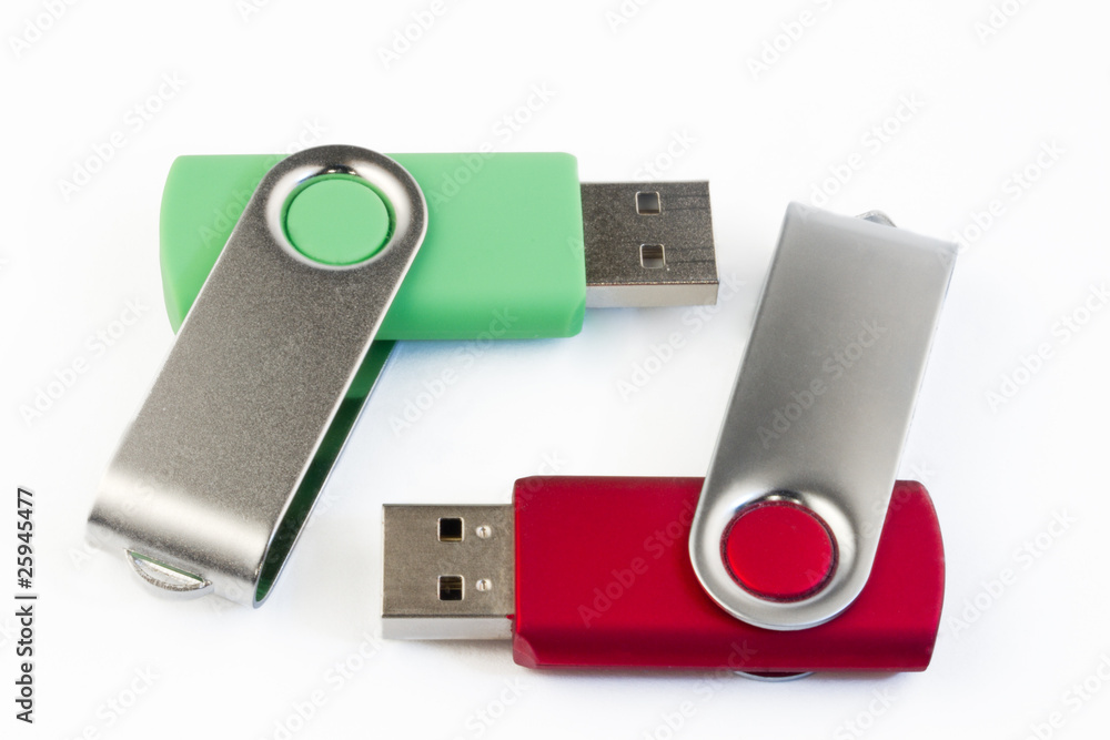 zwei USB Sticks in rot und grün zwei USB Sticks in rot und grün