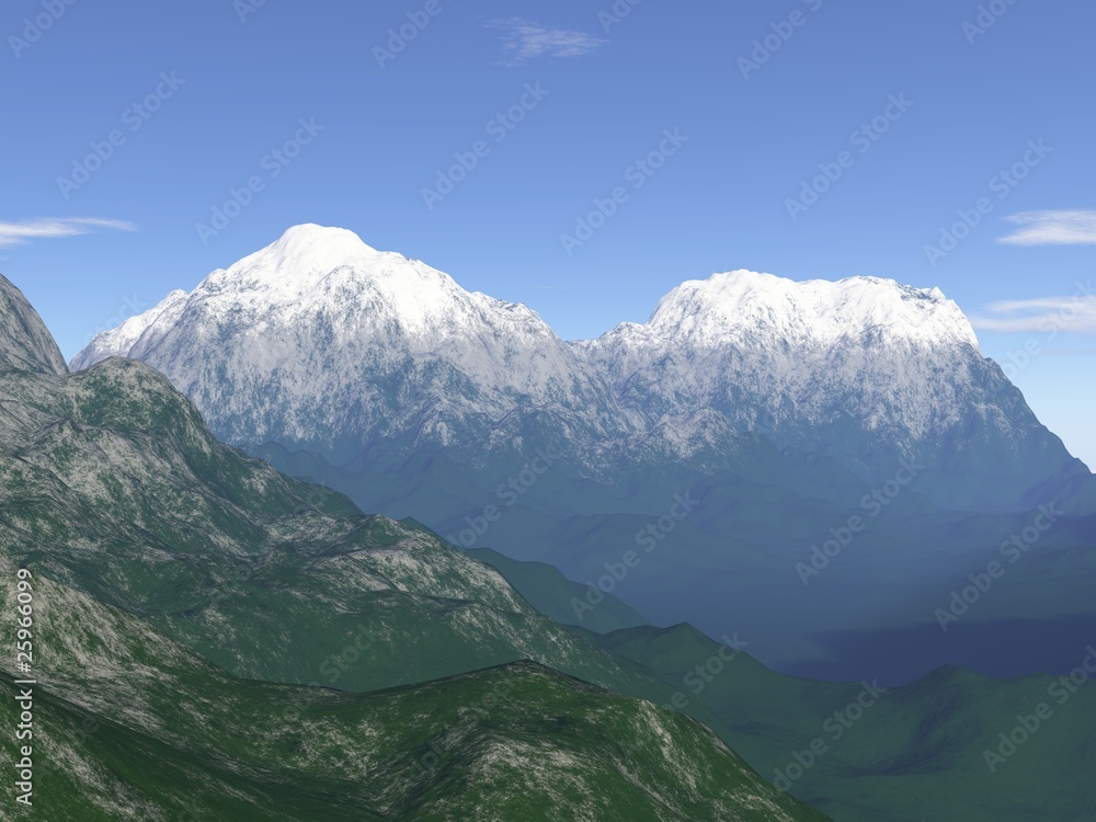 Schöne Berglandschaft mit schneebedeckten Gipfeln