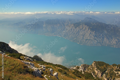 Gardasee - Blick vom Monte Baldo auf Limone