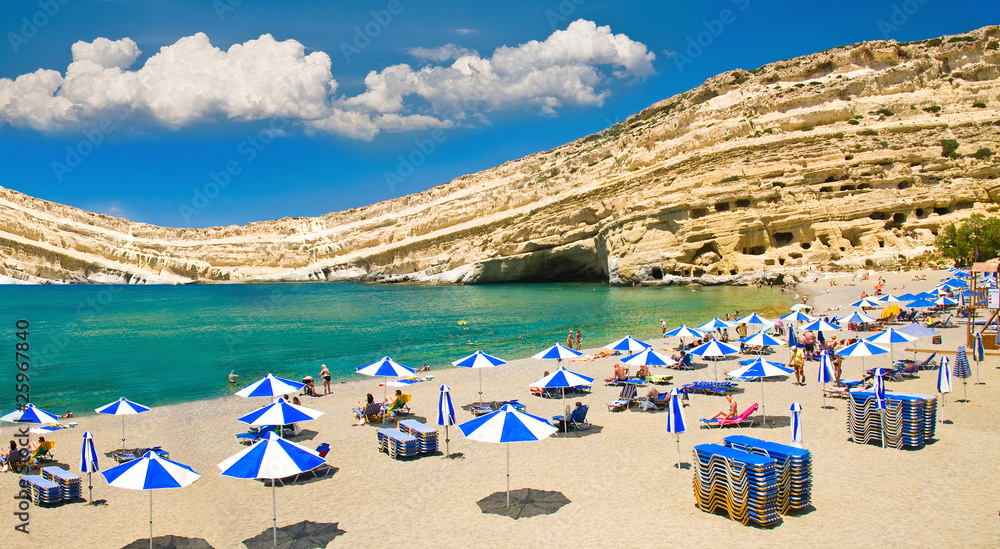 Obraz premium Beach Matala on Crete, Greece
