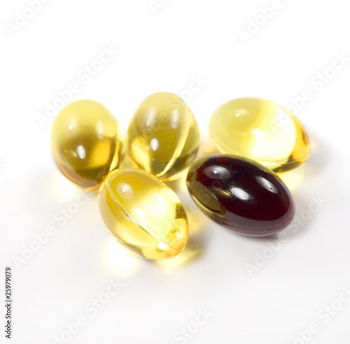 Fish oil and antioxidant in pills
