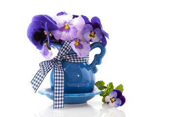 Fototapete Veilchen Blaue Vase mit Stiefmütterchen  © Ivonne Wierink