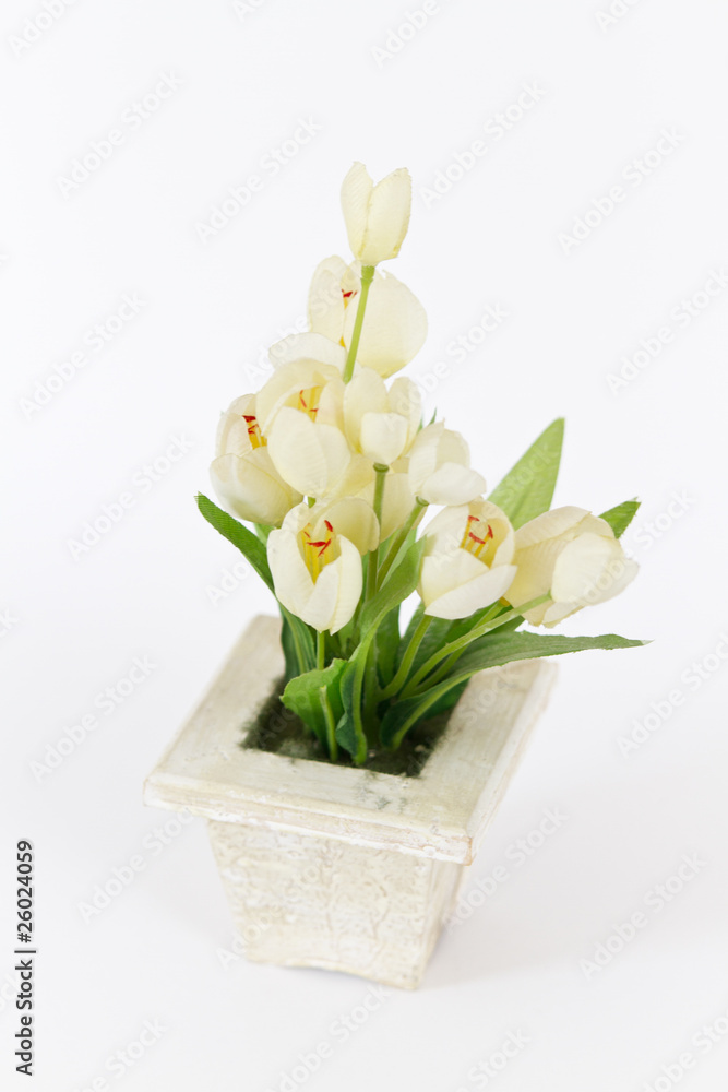Decorative artificial flowers
