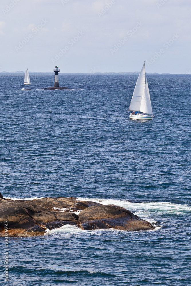 Fototapeta premium Sailboats in the archipelago