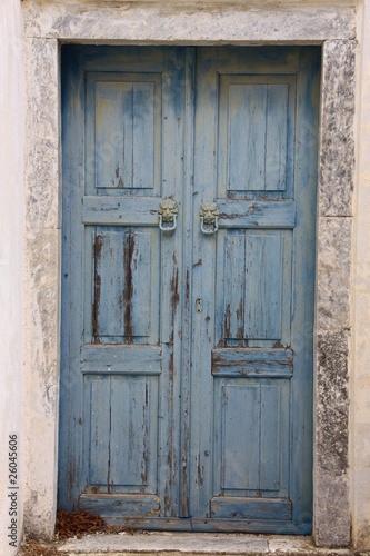 Une porte    la campagne