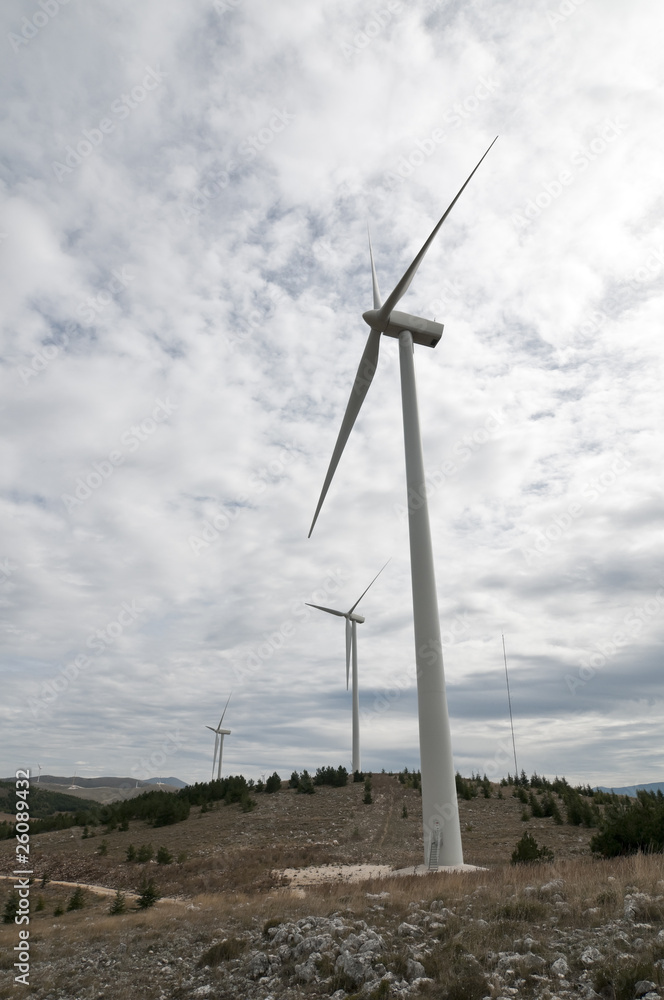 Eolic energy: Wind power through wind turbines Eolic energy: Wind power through wind turbines