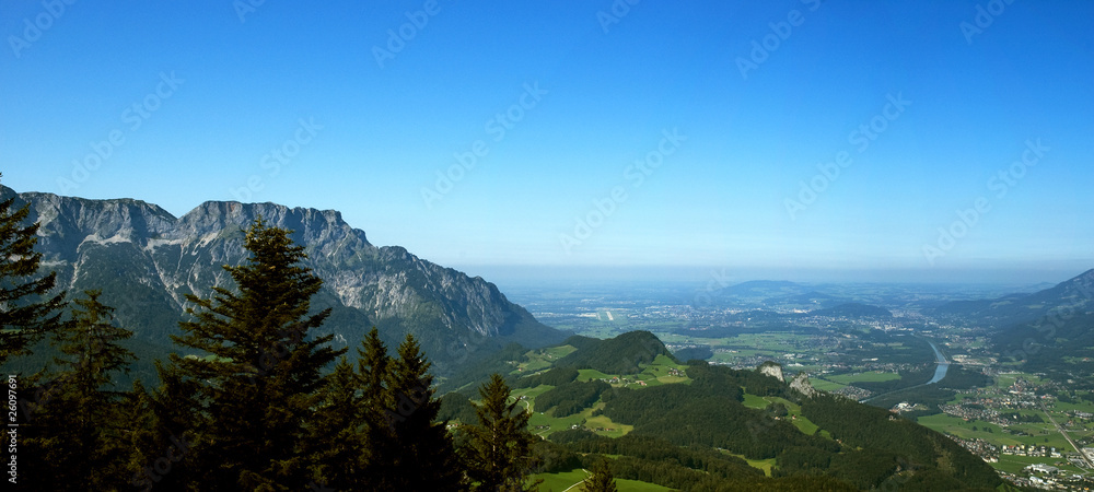 Panoramablick auf Hallein