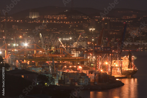 Ночной Владивосток, морской порт