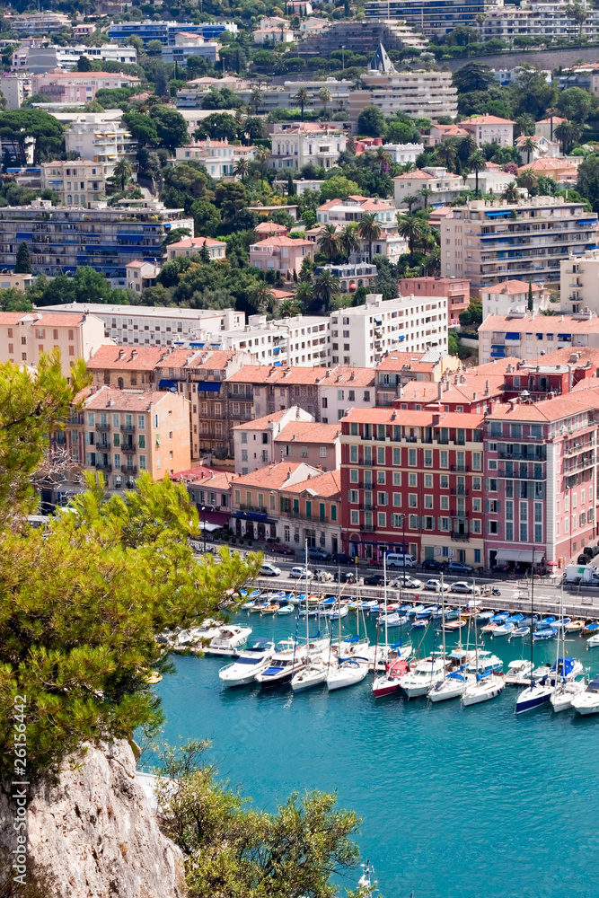 Vue aérienne du port du vieux Nice