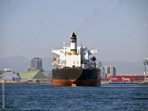 Giant Oil Tanker in Long Be...