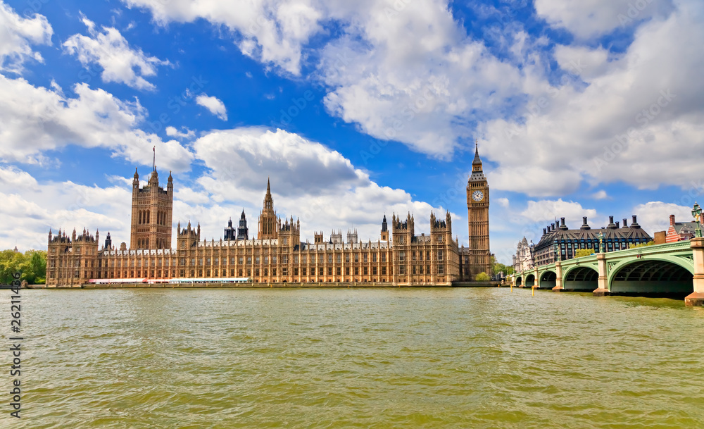 View on Houses of Parliament, London, UK