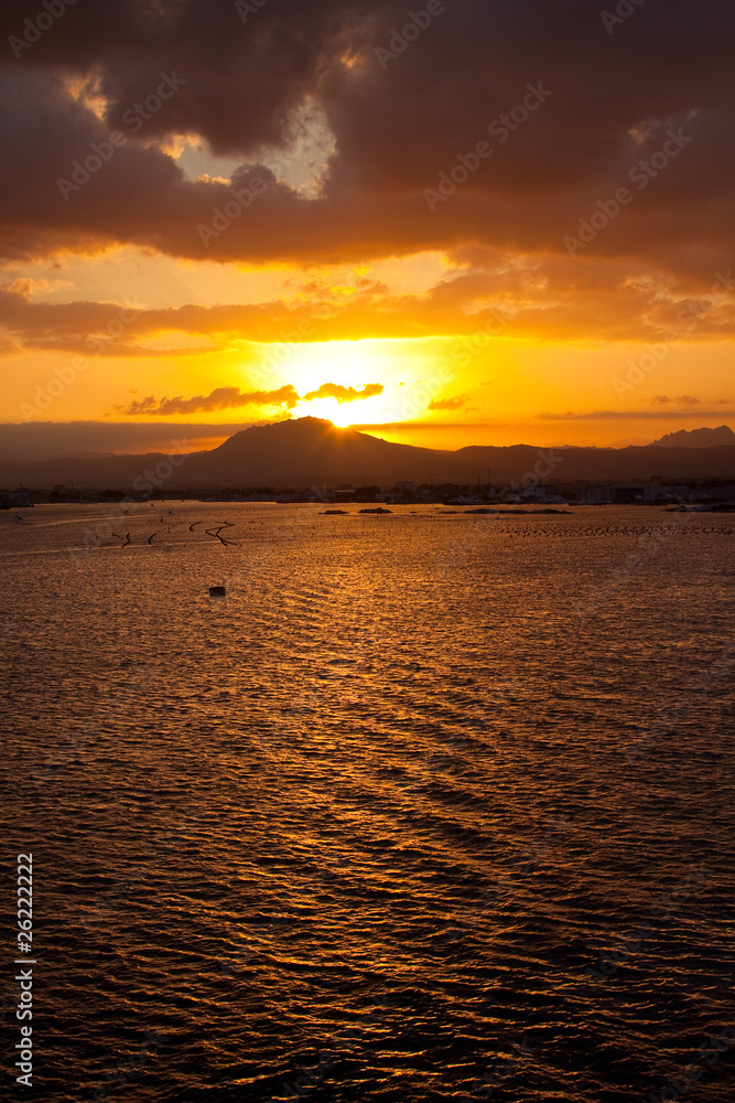 Tramonto sul mare Tramonto sul mare