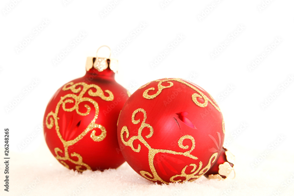 Weihnachtskugeln im Schnee Weihnachtskugeln im Schnee