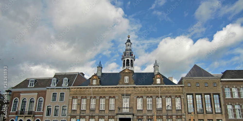 Historische Rathaus ( stadhuis ) in Roermond / Niederlande