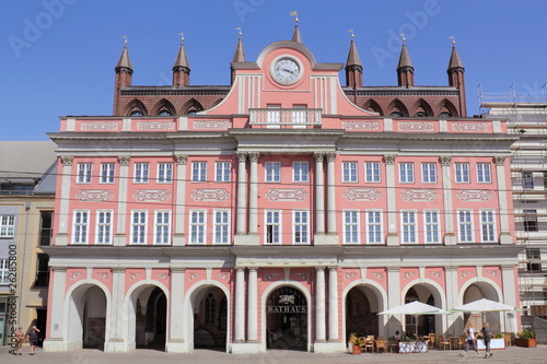 Obraz na płótnie Rathaus Rostock w salonie