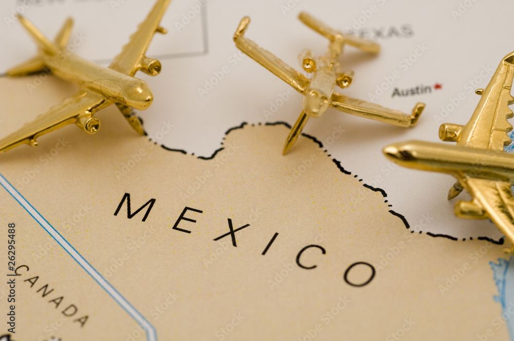 Obraz premium Three Planes Going to Mexico