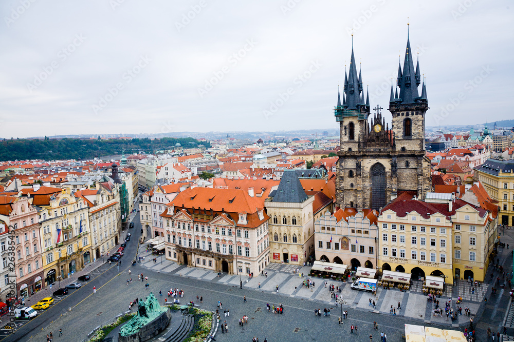 Fototapeta premium Templo Tyn desde la Torre del Antiguo Ayto (Praga) - Toma 2