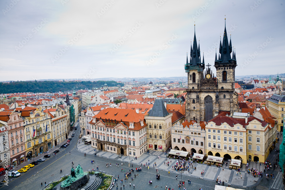 Fototapeta premium Templo Tyn desde la Torre del Antiguo Ayto (Praga) - Toma 3