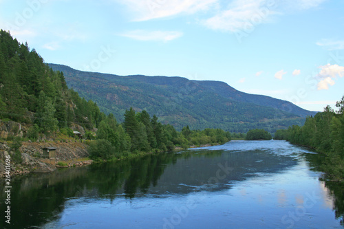 Fototapeta Naklejka Na Ścianę i Meble -  River in the Southern Norway