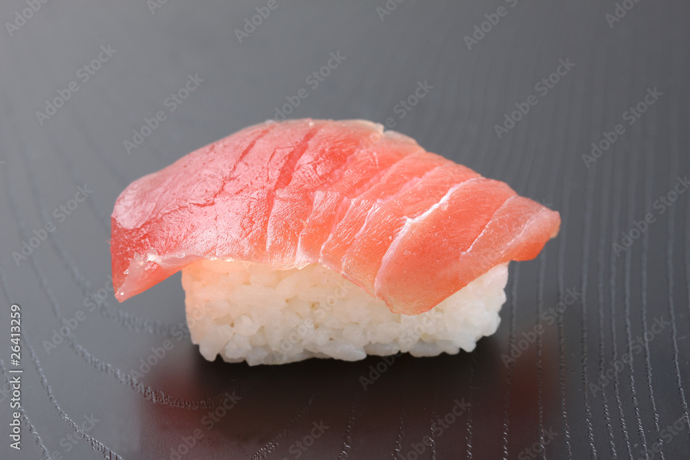 sushi(tuna)